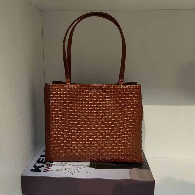 Mendy Genuine Leather Woven Pi - đánh giá và giá Leatherwork Designs