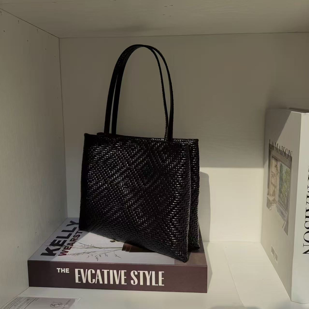 Mendy Genuine Leather Woven Pi - đánh giá và giá Leatherwork Designs